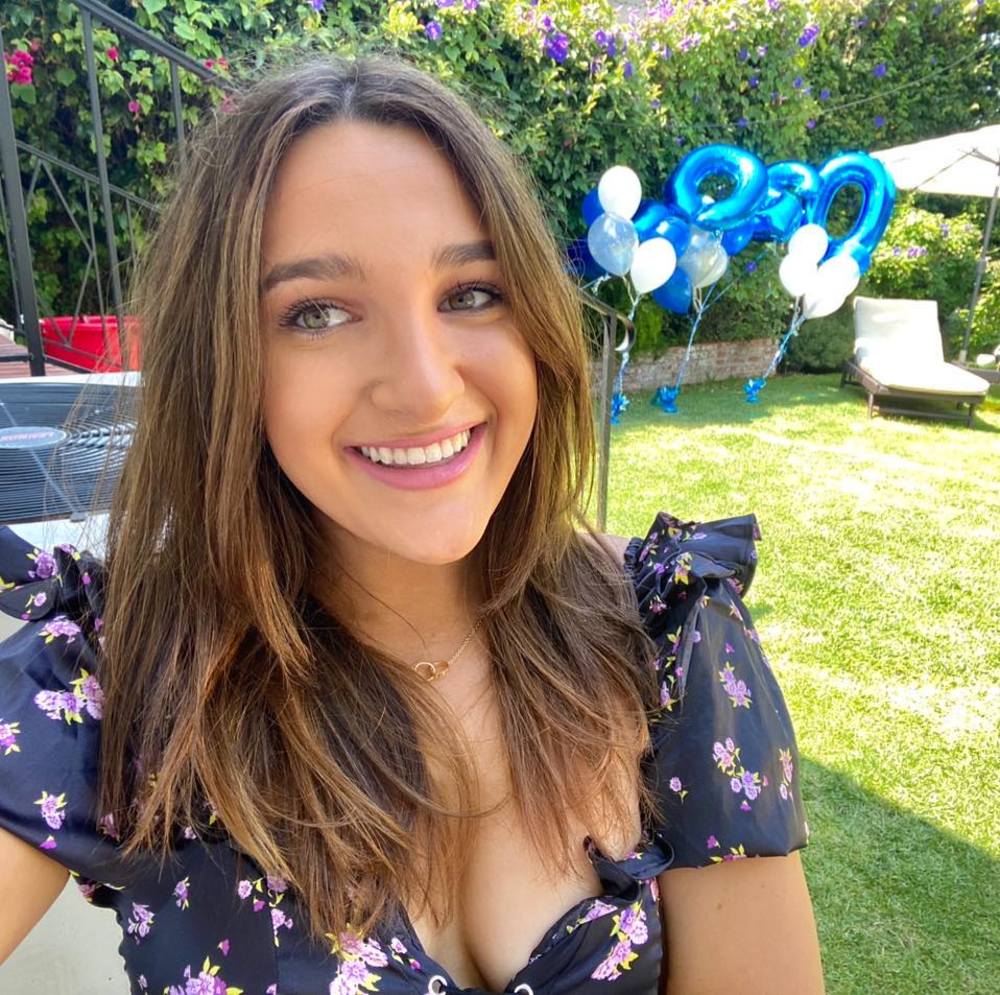 Meet your Posher, Maddie